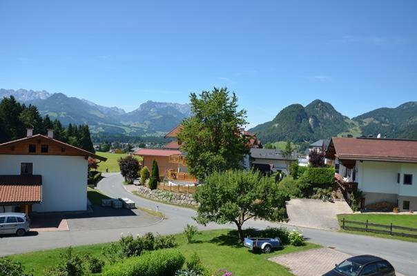 Appartement Haus Lindeneck - Erika Schwentner à Kössen Extérieur photo